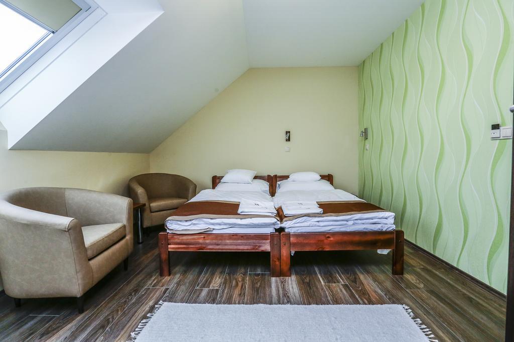 Granatalma Vendeghaz Hotel Fehérvárcsurgó Стая снимка