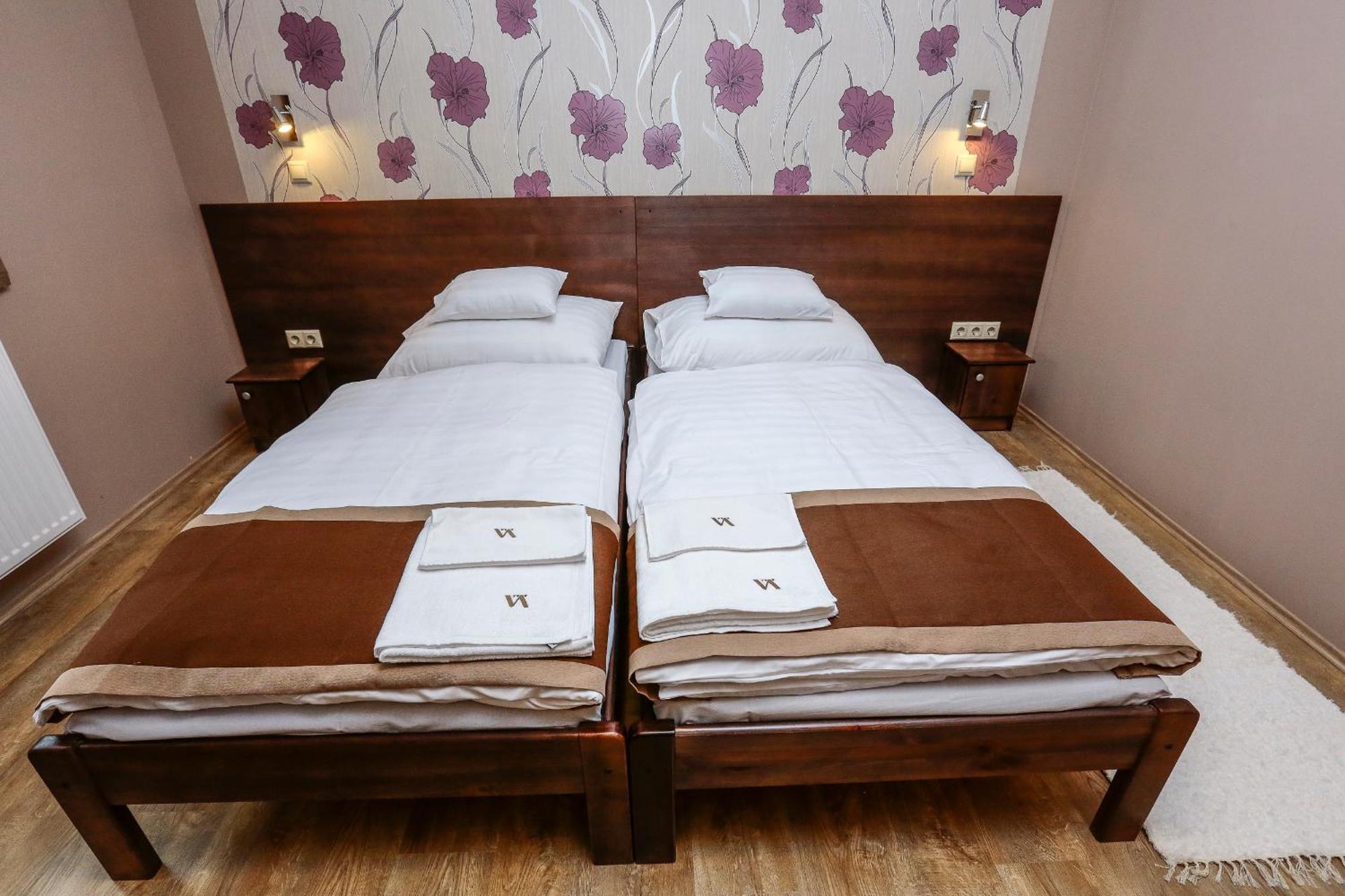 Granatalma Vendeghaz Hotel Fehérvárcsurgó Екстериор снимка
